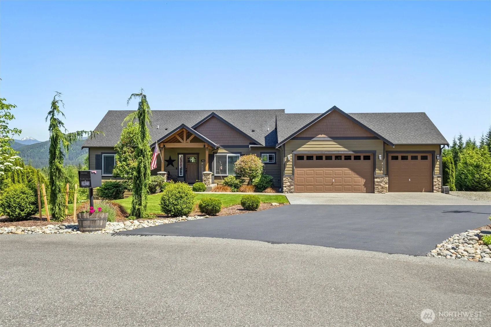 Property photo for 3923 203rd Avenue Ne, Snohomish photo 3