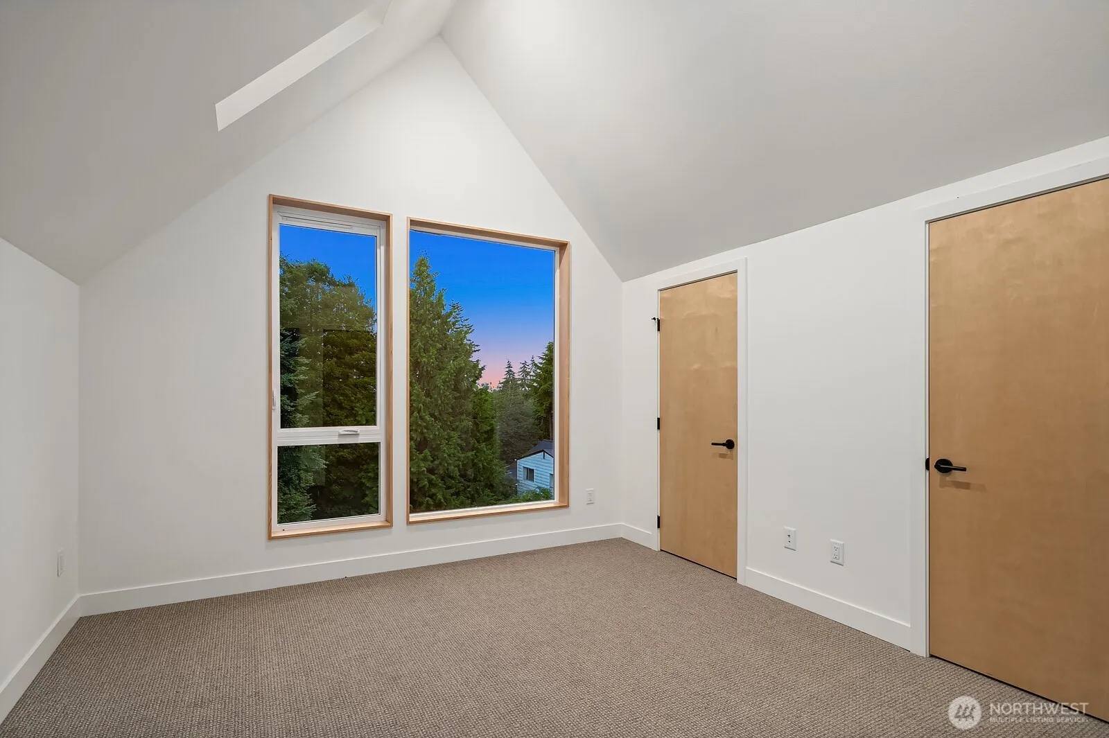 Property photo for 1516 Ne 97th Street, Seattle photo 5