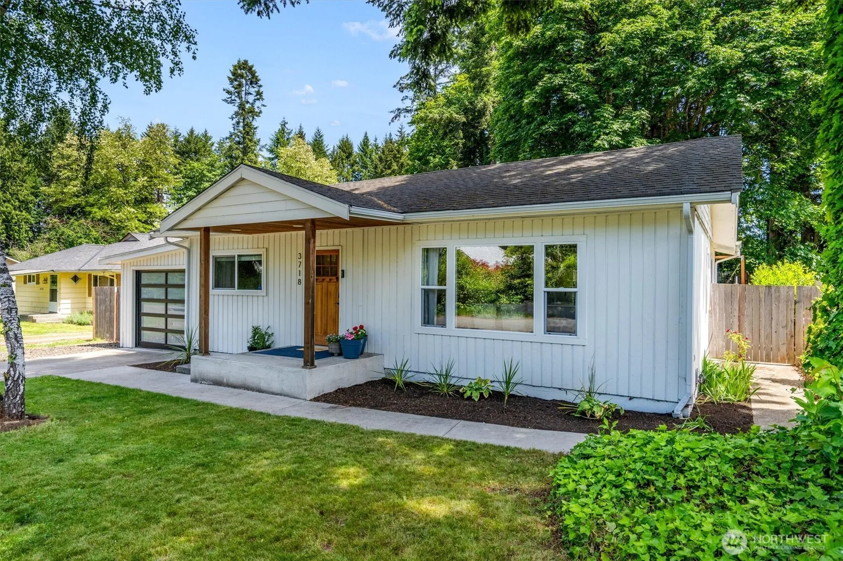 Property photo for 3718 Dyes Inlet Road Nw, Bremerton