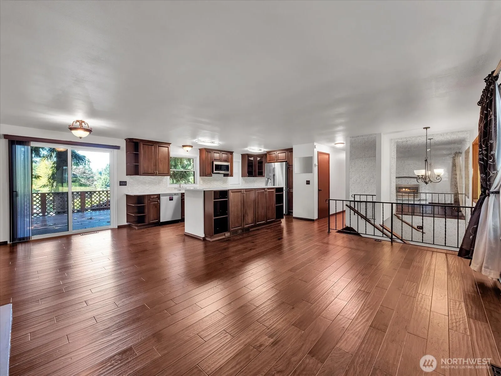 Property photo for 713 220th Street Sw, Bothell photo 4