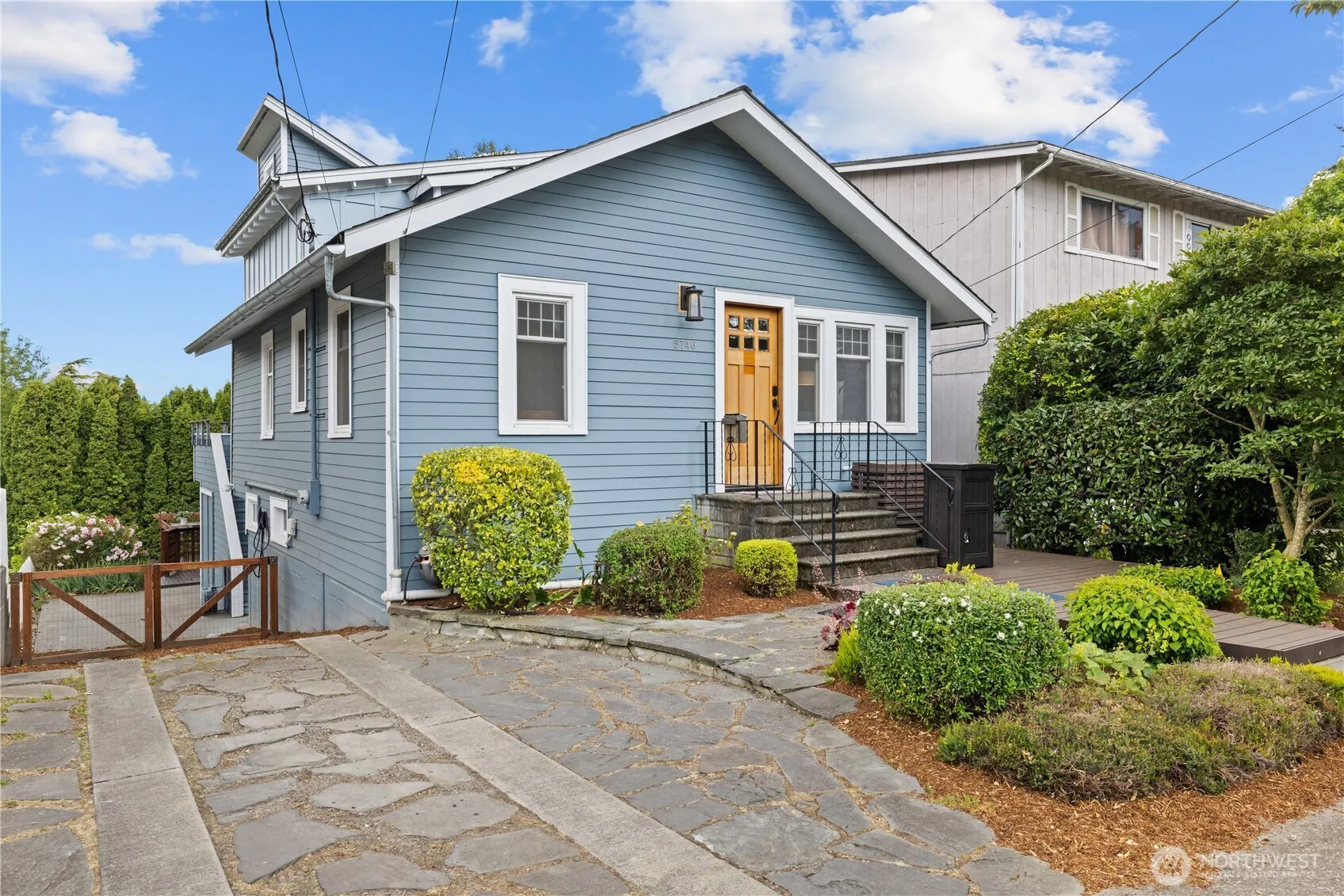 Property photo for 5746 37th Avenue Ne, Seattle
