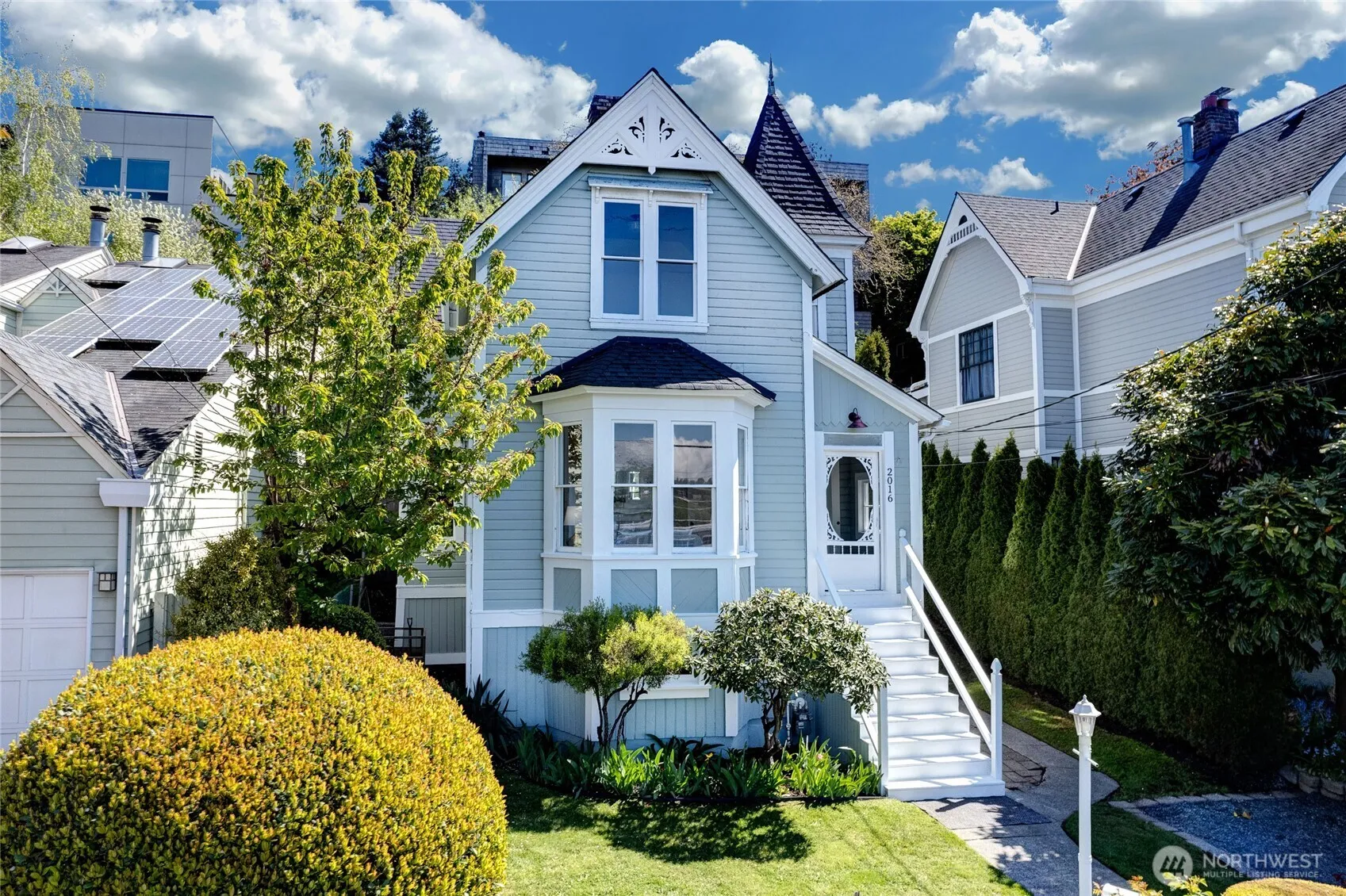 Property photo for 2016 14th Avenue W, Seattle photo 3