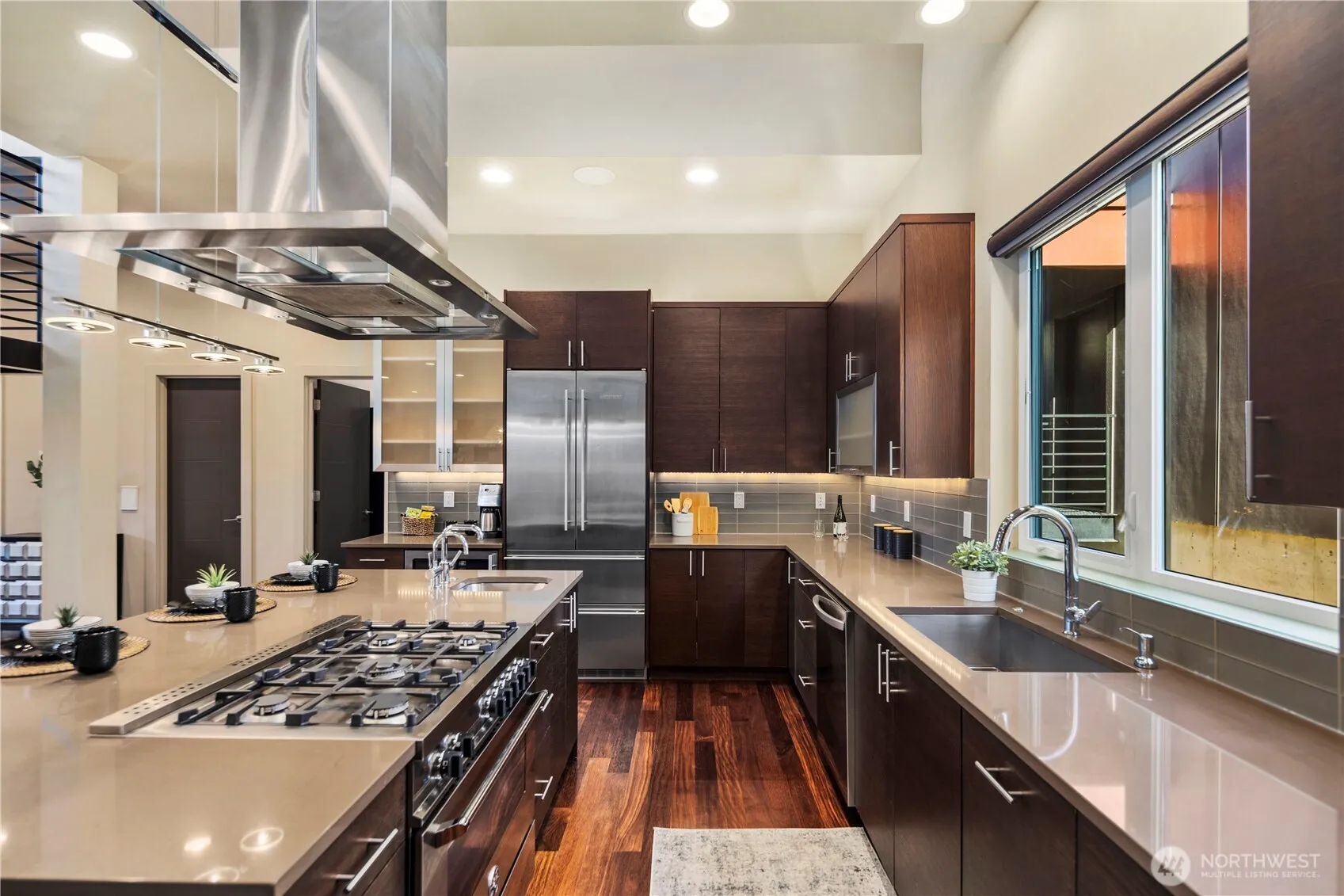 Property photo for 211 Ne 65th Street, Seattle photo 5