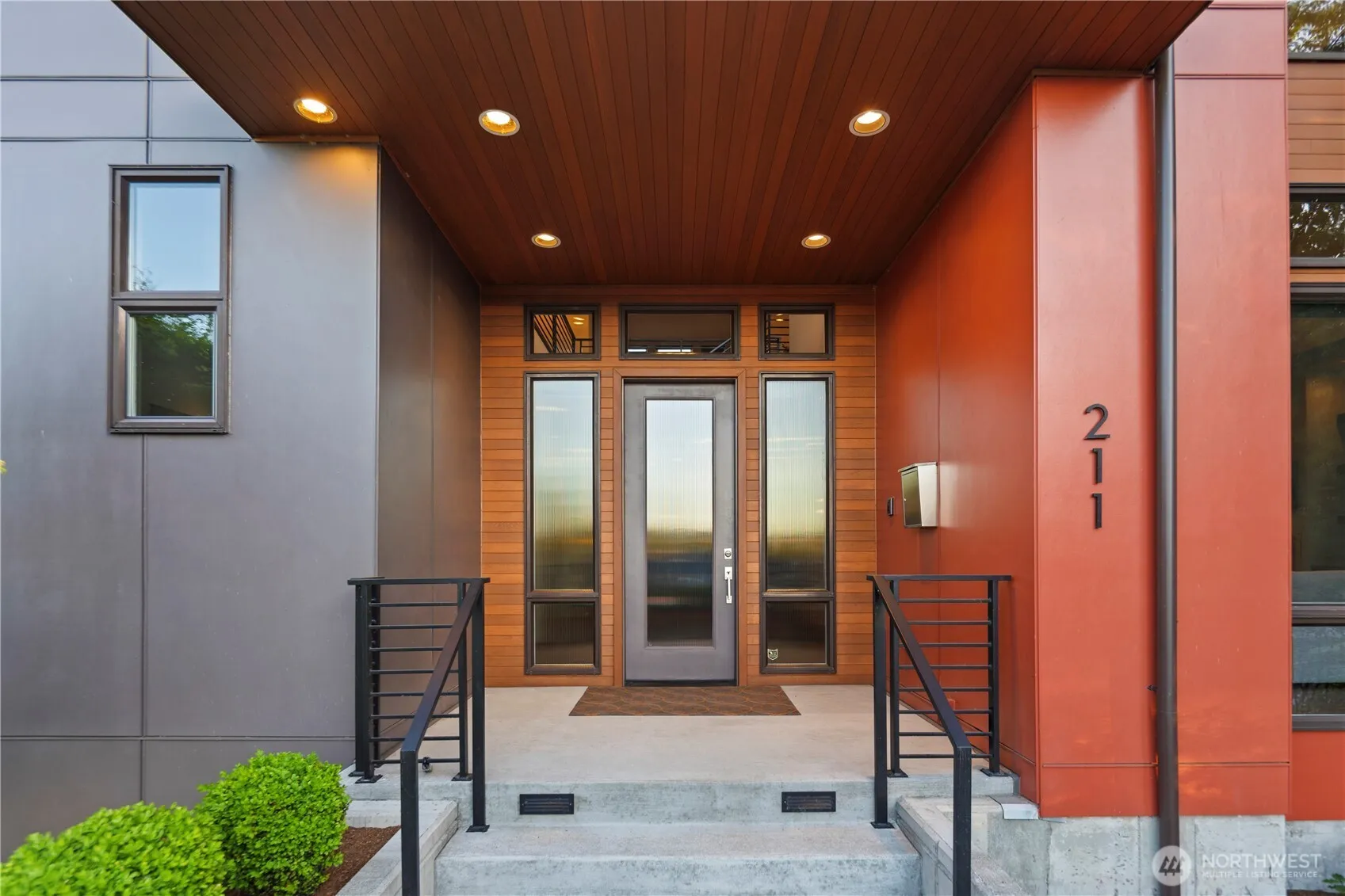 Property photo for 211 Ne 65th Street, Seattle photo 3
