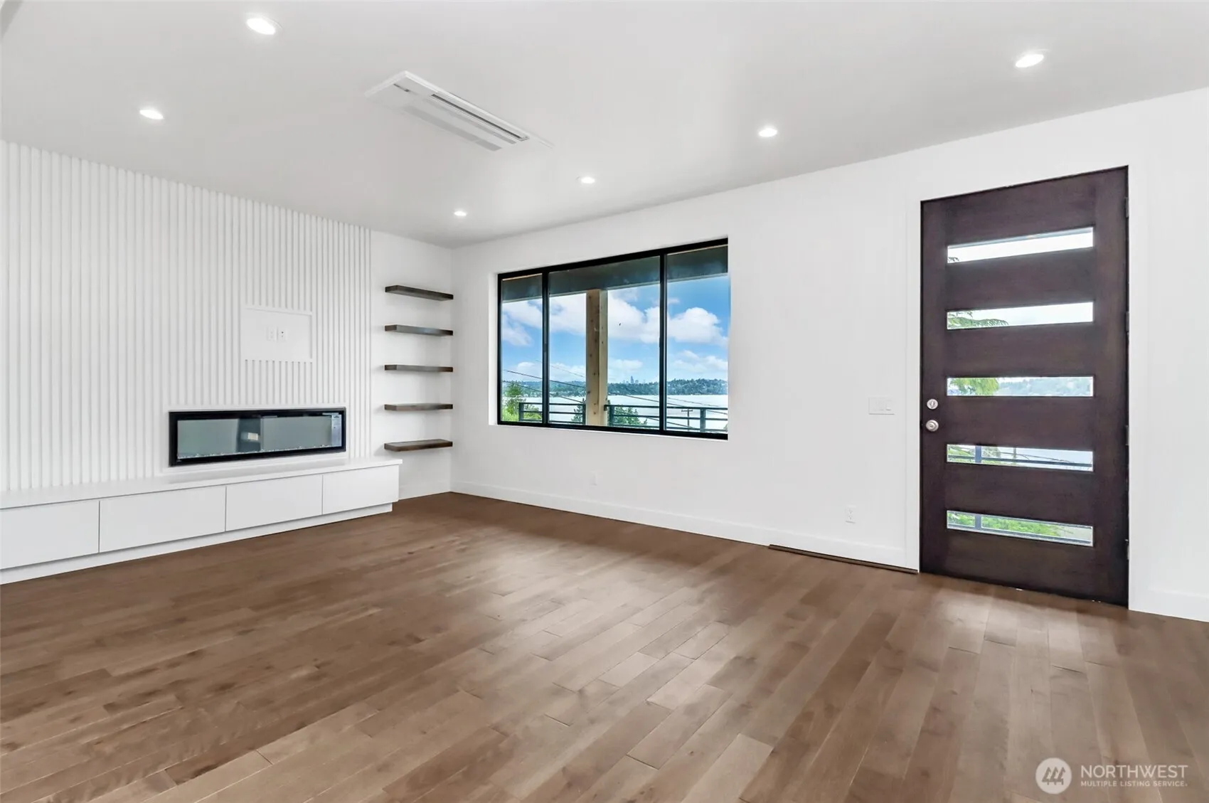 Property photo for 7253 S Taft Street, Seattle photo 4