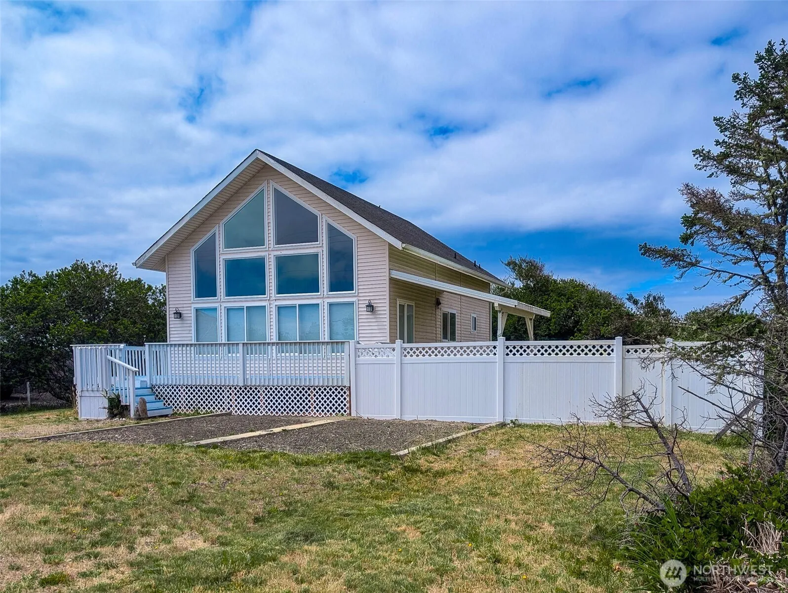 Property photo for 1249 E Ocean Shores Boulevard Sw, Ocean Shores photo 2
