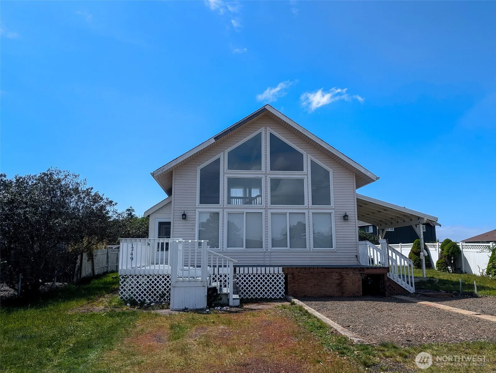 Property photo for 1249 E Ocean Shores Boulevard Sw, Ocean Shores