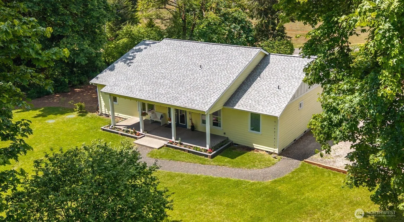 Property photo for 7304 Englewood Drive Se, Olympia photo 2