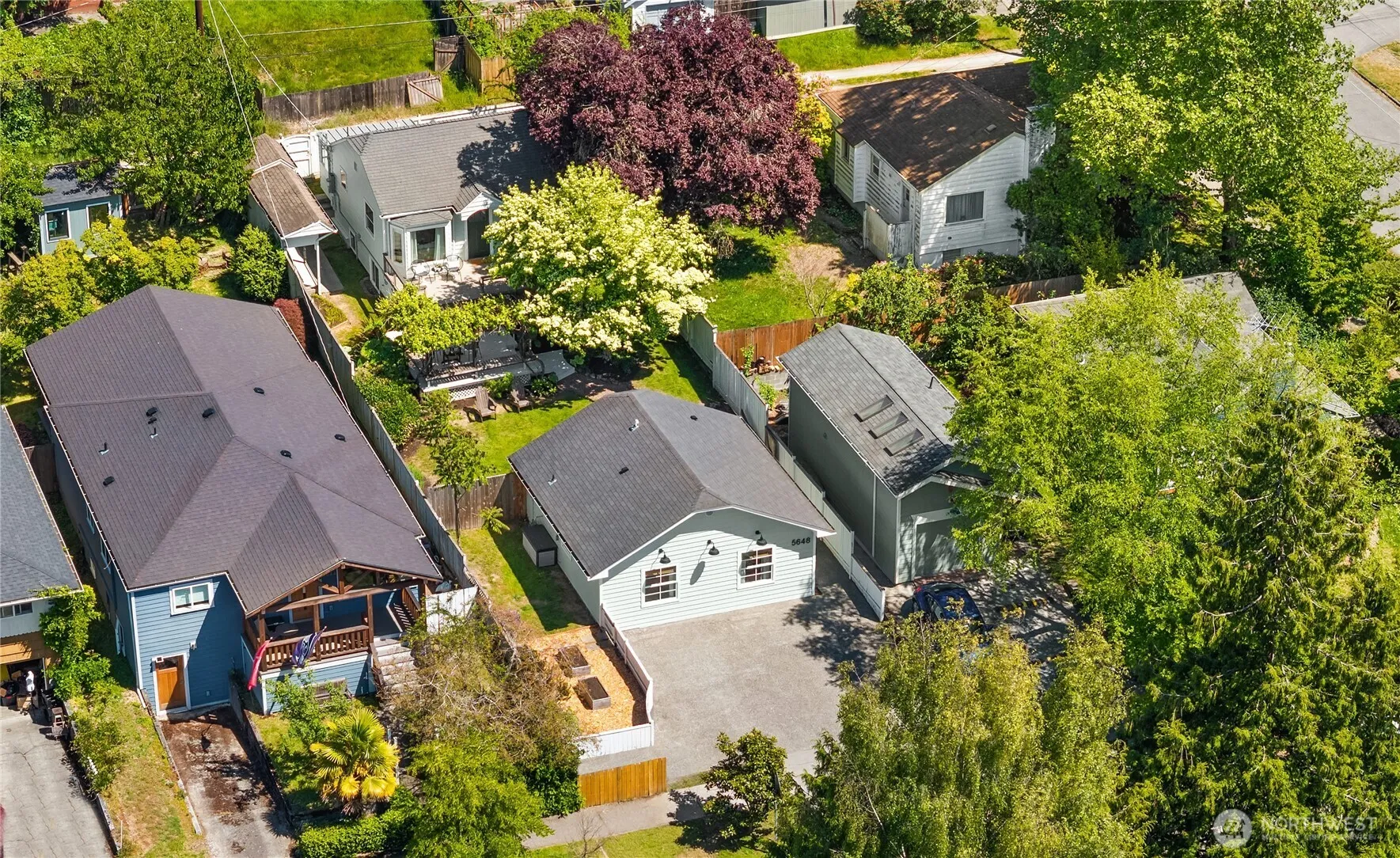 Property photo for 5648 38th Avenue Sw, Seattle photo 2