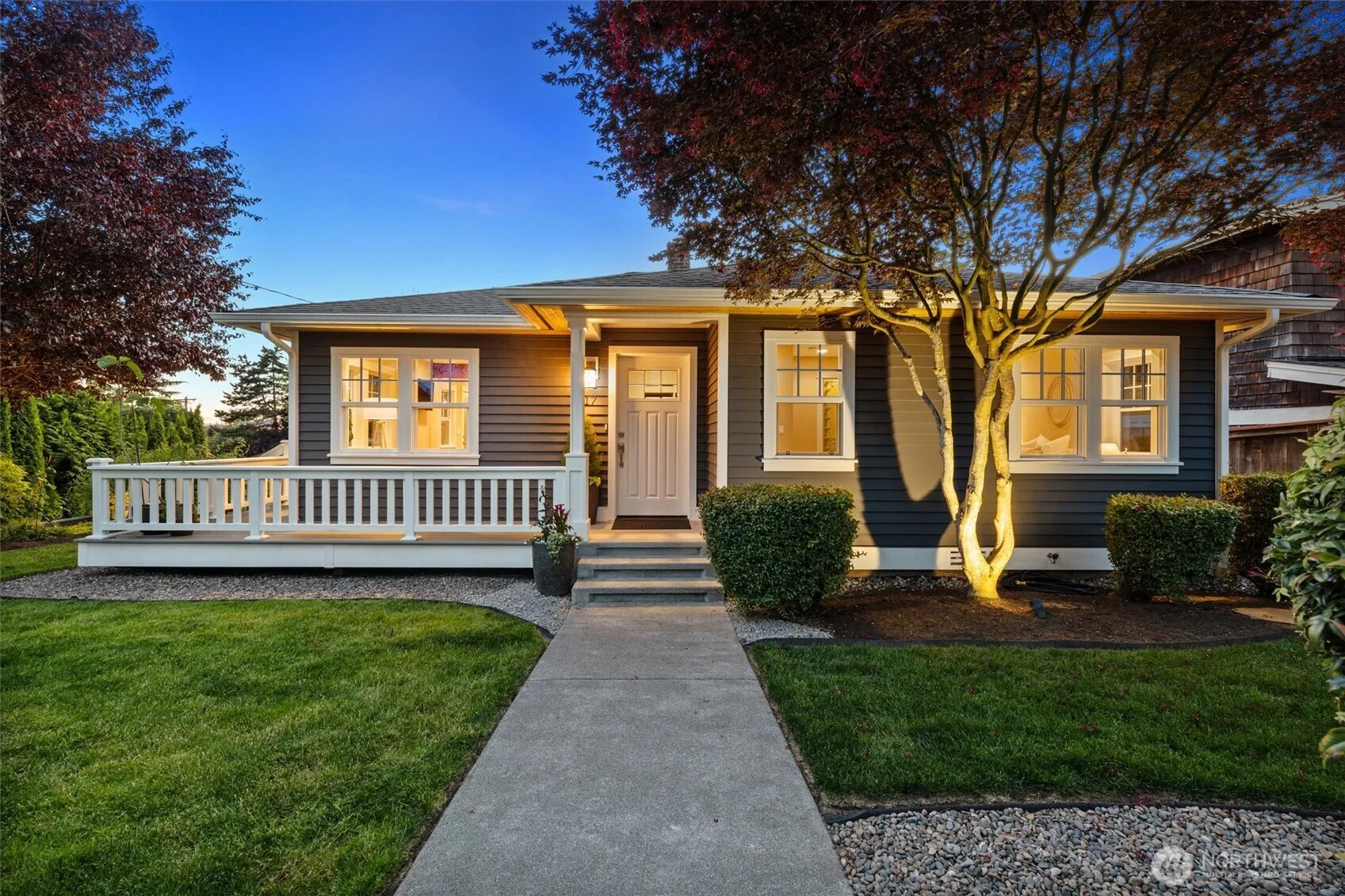 Property photo for 817 6th Street, Kirkland photo 2
