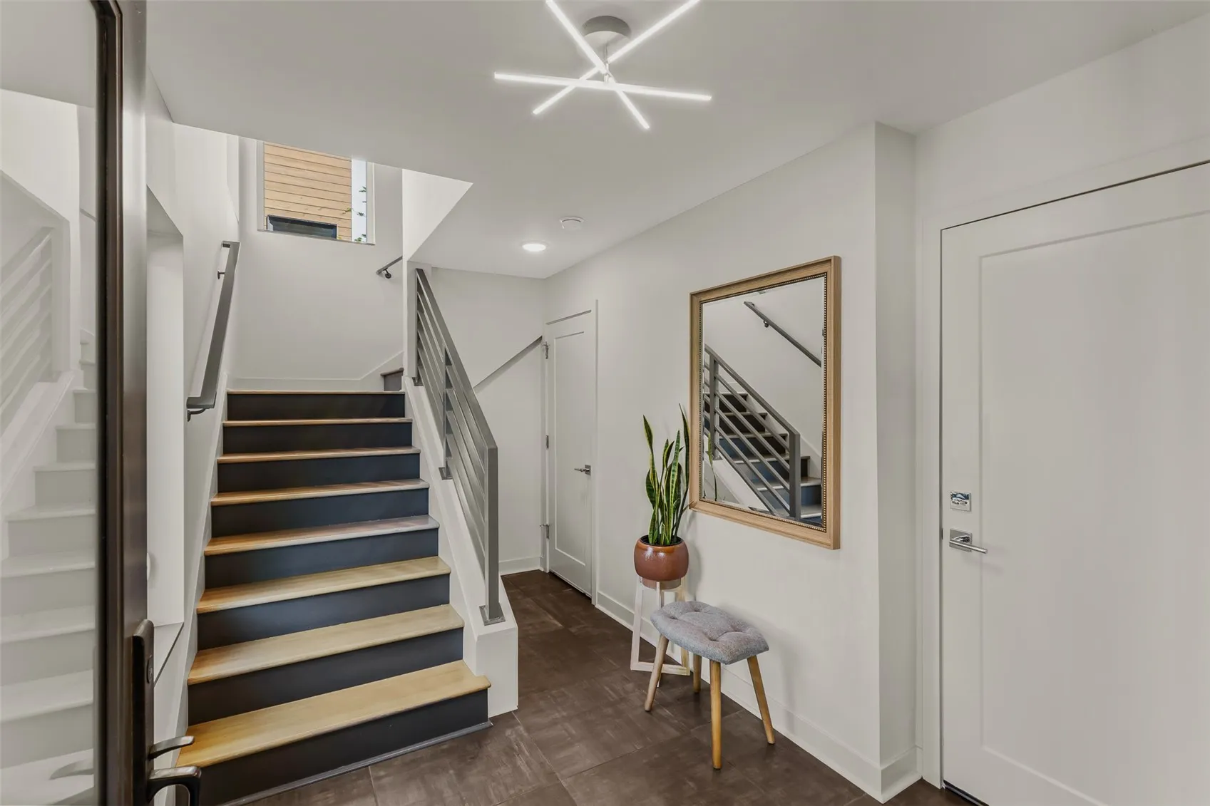 Property photo for 1534 25th Avenue S, Seattle photo 4