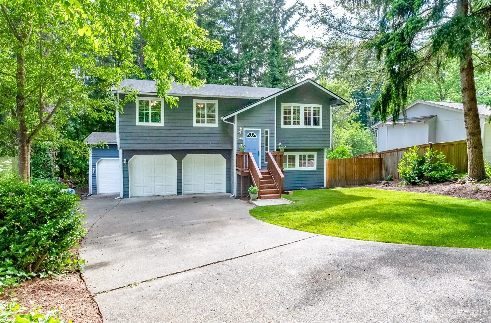 Property photo for 20506 Lapaloma Drive E, Bonney Lake