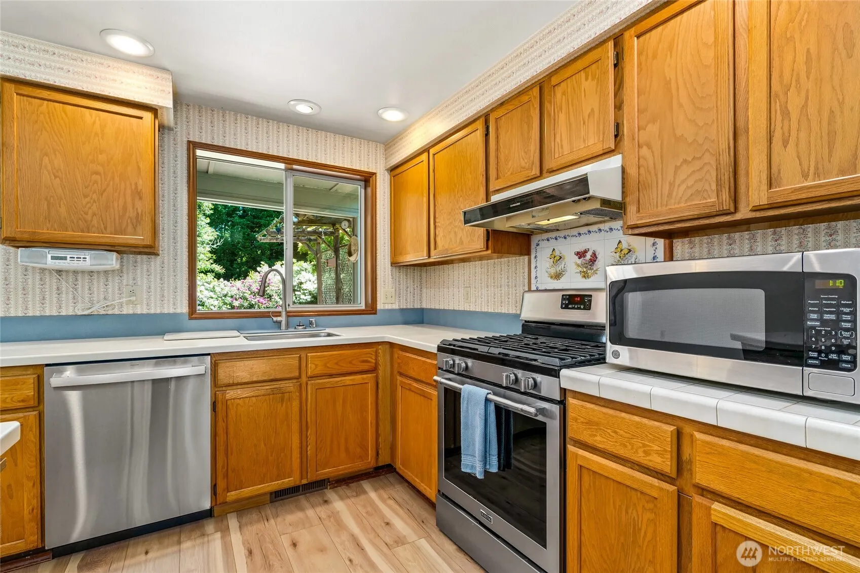 Property photo for 1714 Red Maple Court, Olympia photo 5