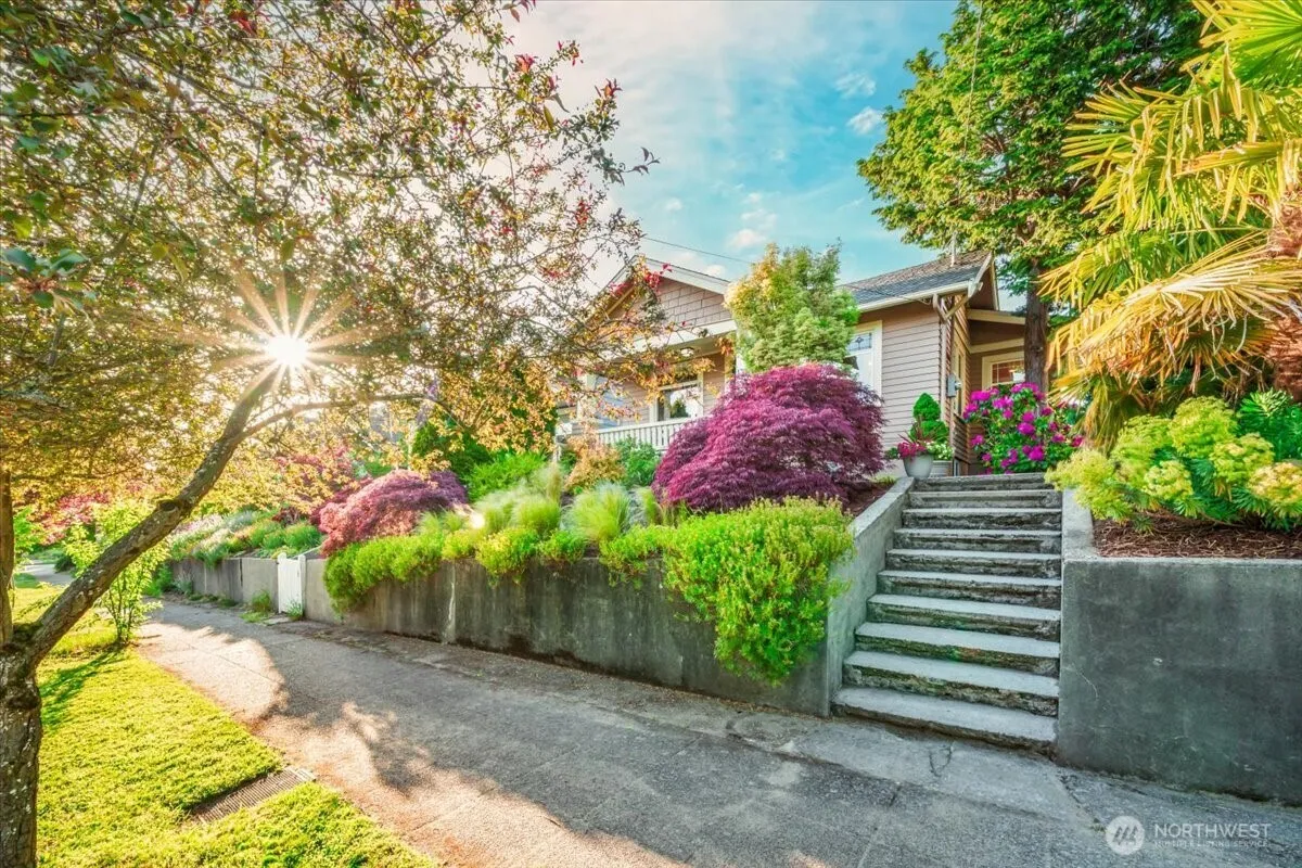 Property photo for 136 Nw 74th Street, Seattle photo 3