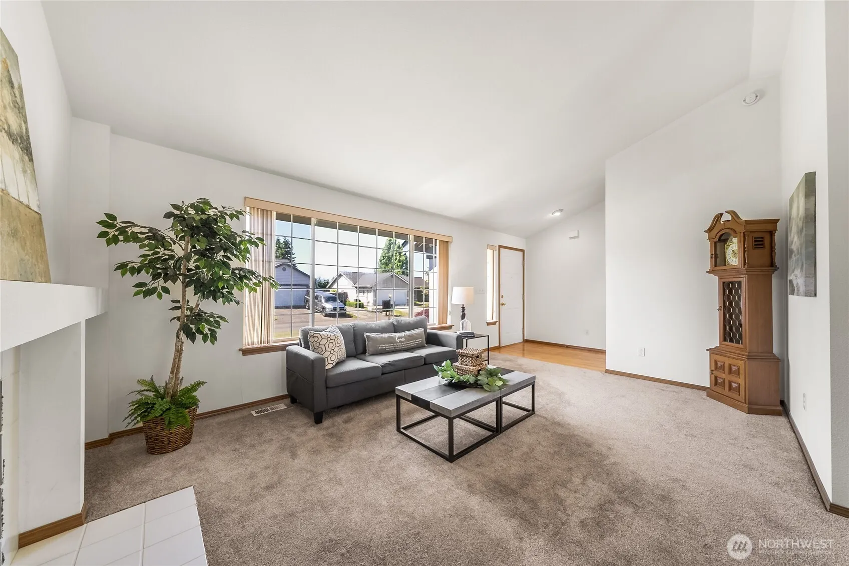 Property photo for 913 131st Street Ct E, Tacoma photo 4