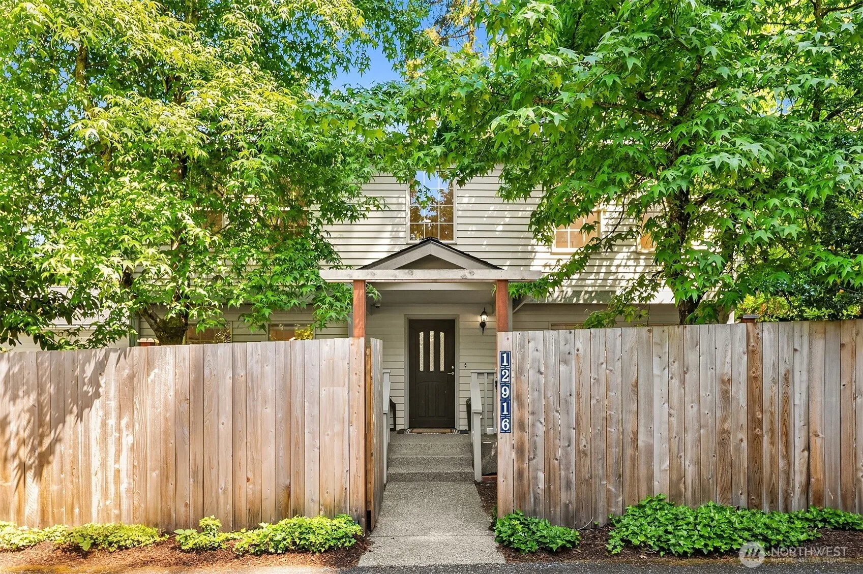 Property photo for 12916 Ne 91st Lane, Kirkland