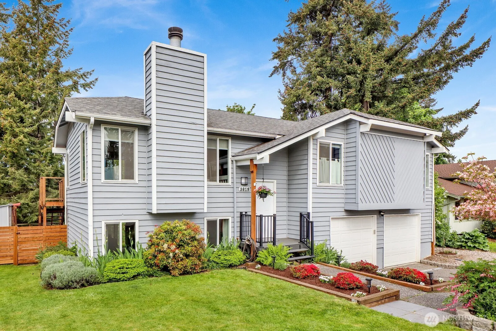 Property photo for 3819 Magrath Road, Bellingham