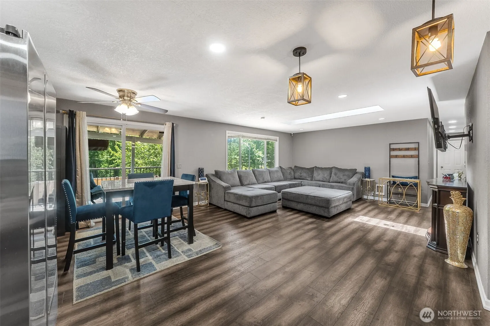 Property photo for 2607 S 379th Place, Federal Way photo 3