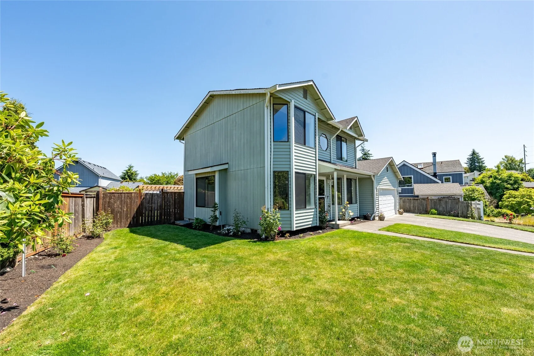 Property photo for 3717 Inverness Drive Ne, Tacoma photo 2