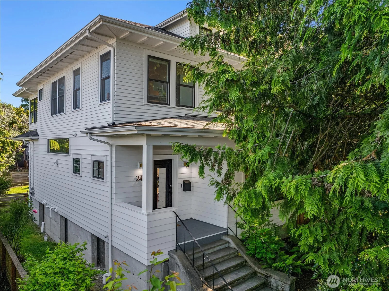 Property photo for 2411 E Helen Street, Seattle