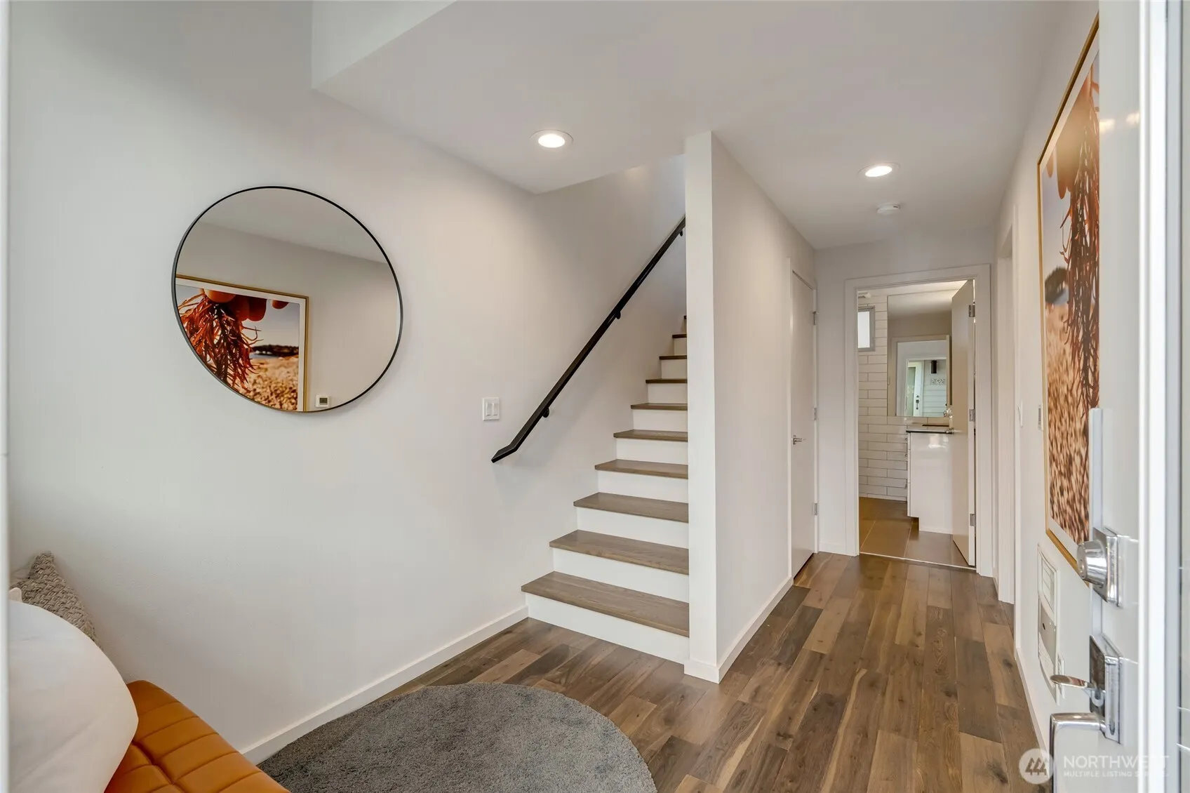 Property photo for 3923 2nd Avenue Ne, Seattle photo 2