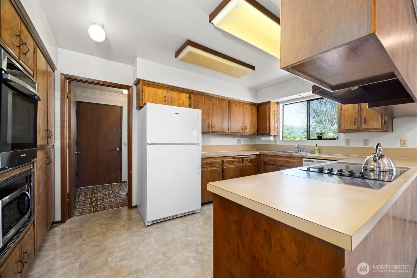 Property photo for 1119 Sunset Avenue, Bellingham photo 4