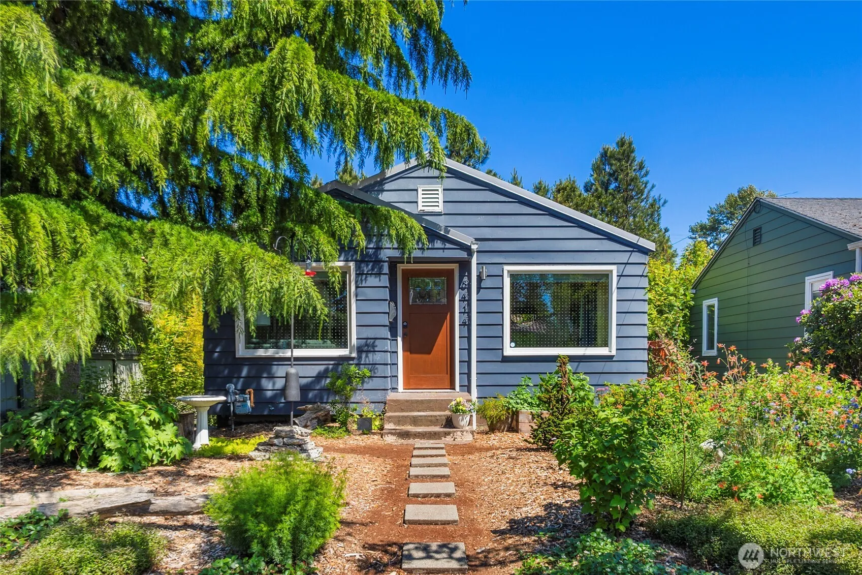 Property photo for 8414 9th Avenue Sw, Seattle photo 2