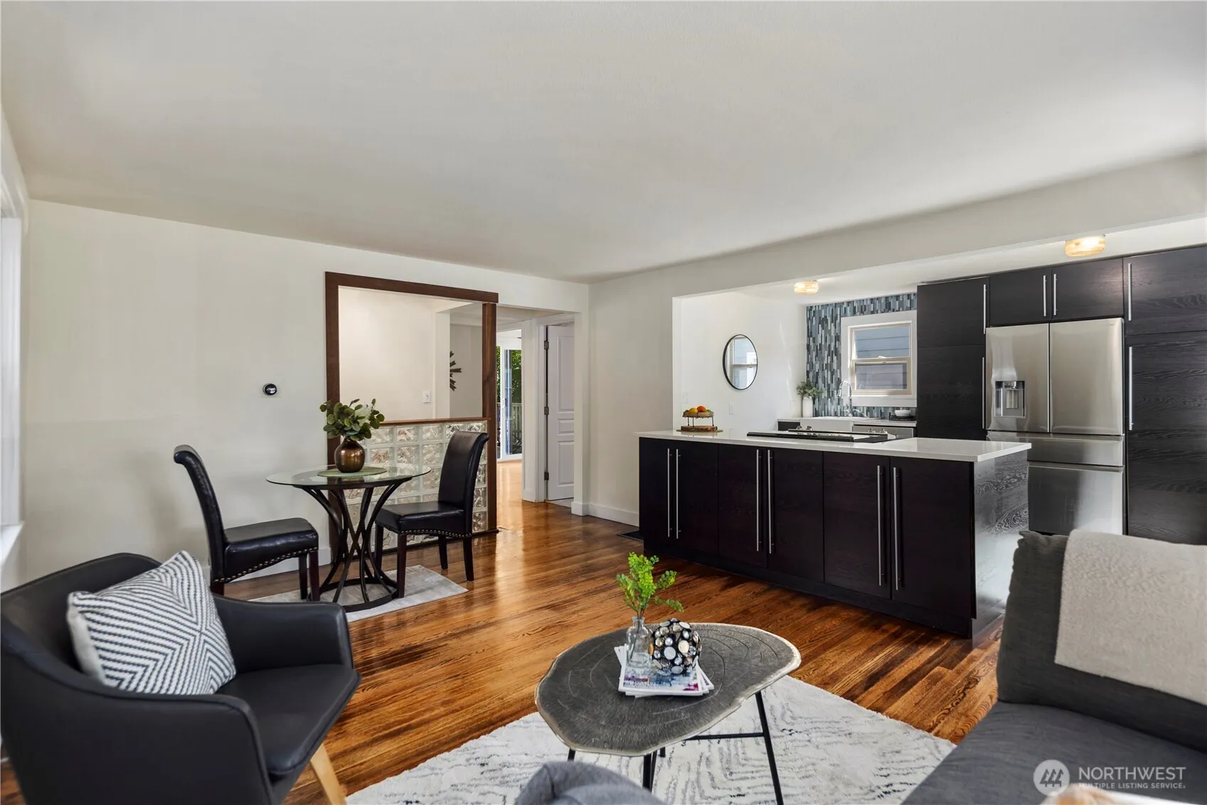 Property photo for 8414 9th Avenue Sw, Seattle photo 4