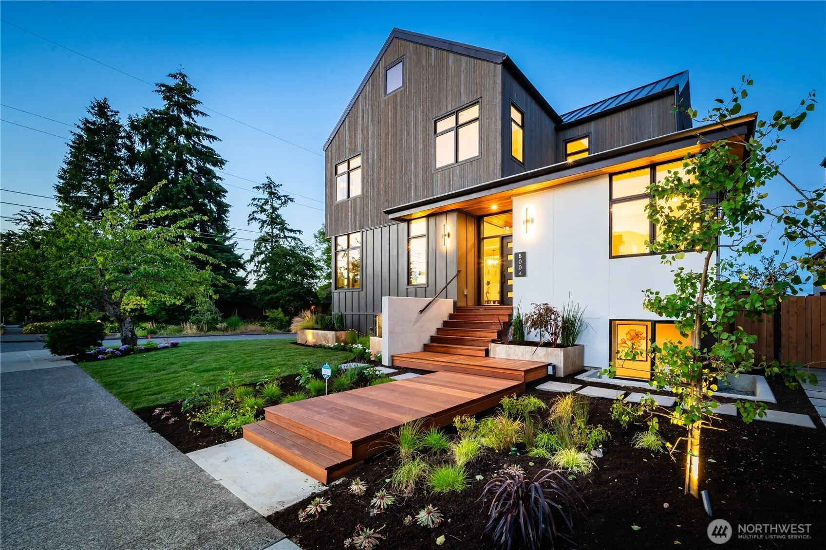 8004 39th Avenue Sw, Seattle