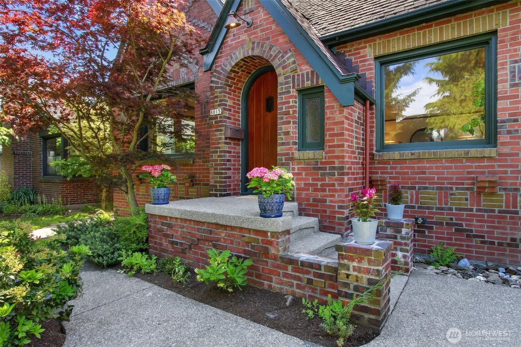 Property photo for 8015 Jones Avenue Nw, Seattle photo 2