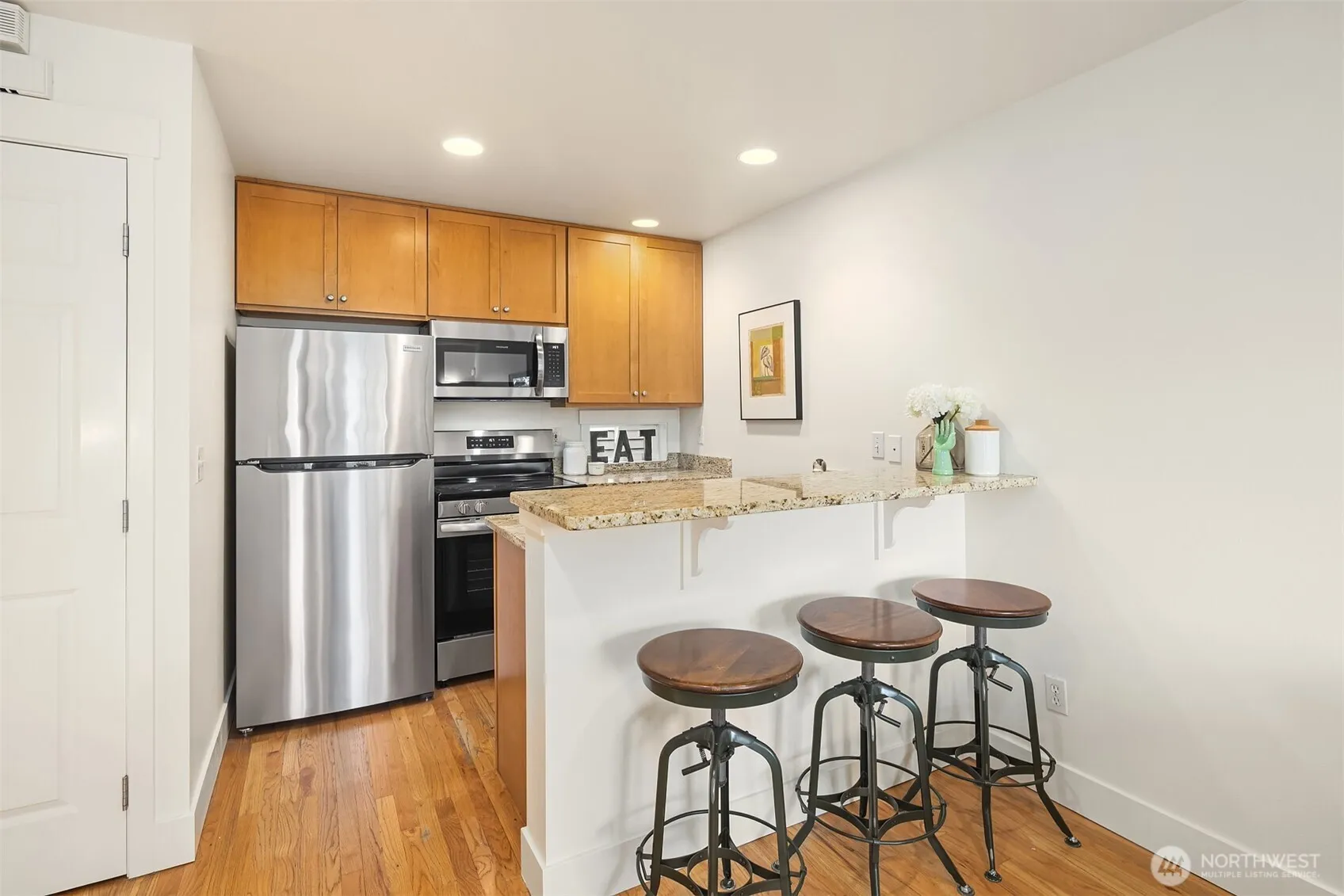 Property photo for 602 Ne 68th Street, Seattle photo 4