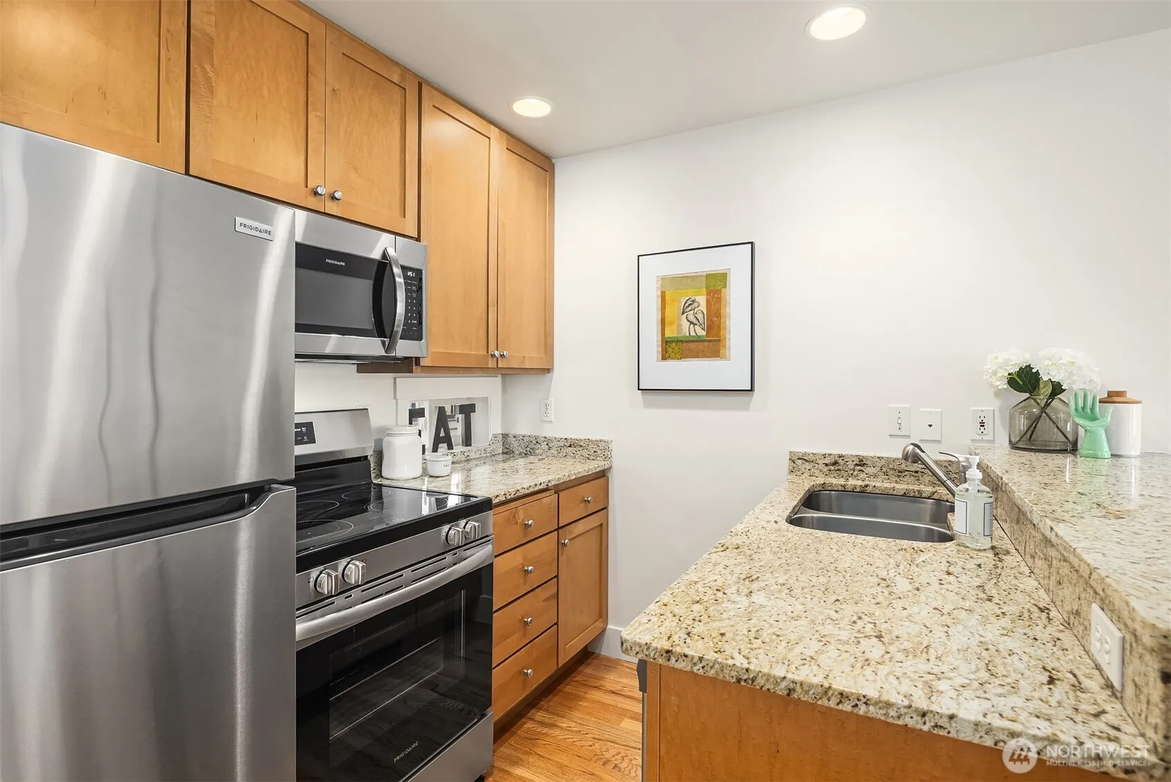 Property photo for 602 Ne 68th Street, Seattle photo 3
