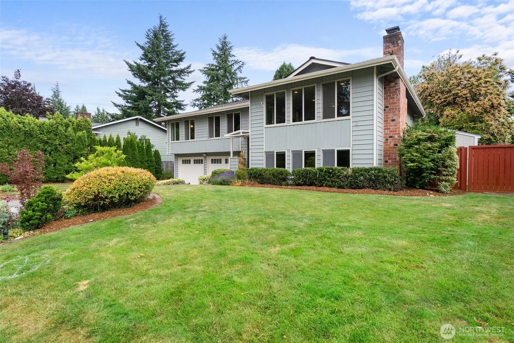Property photo for 13304 S 248th Place, Kent photo 3
