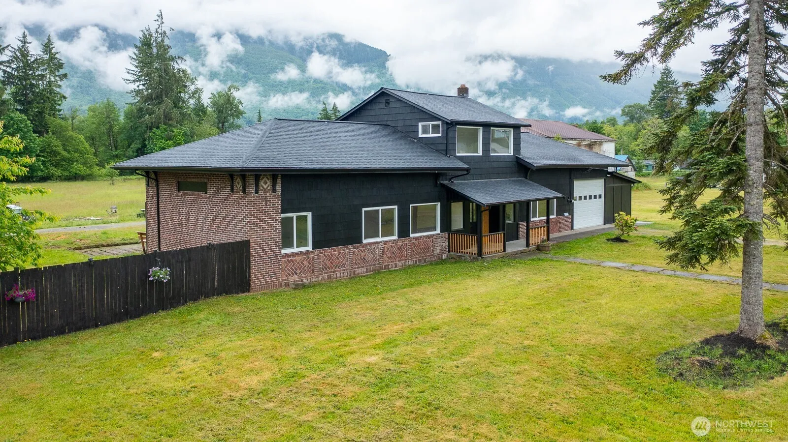 Property photo for 39966 Cape Horn Road, Birdsview photo 2