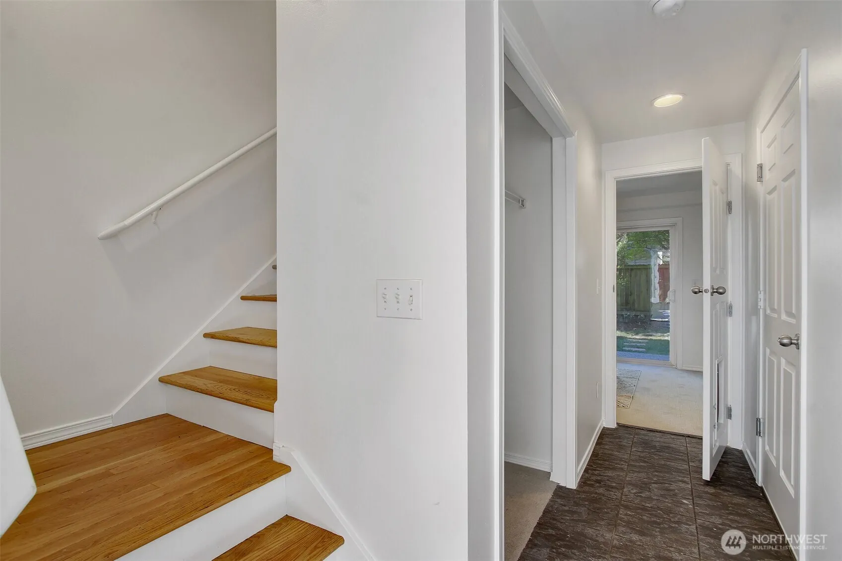 Property photo for 8540 Midvale Avenue N #a, Seattle photo 3
