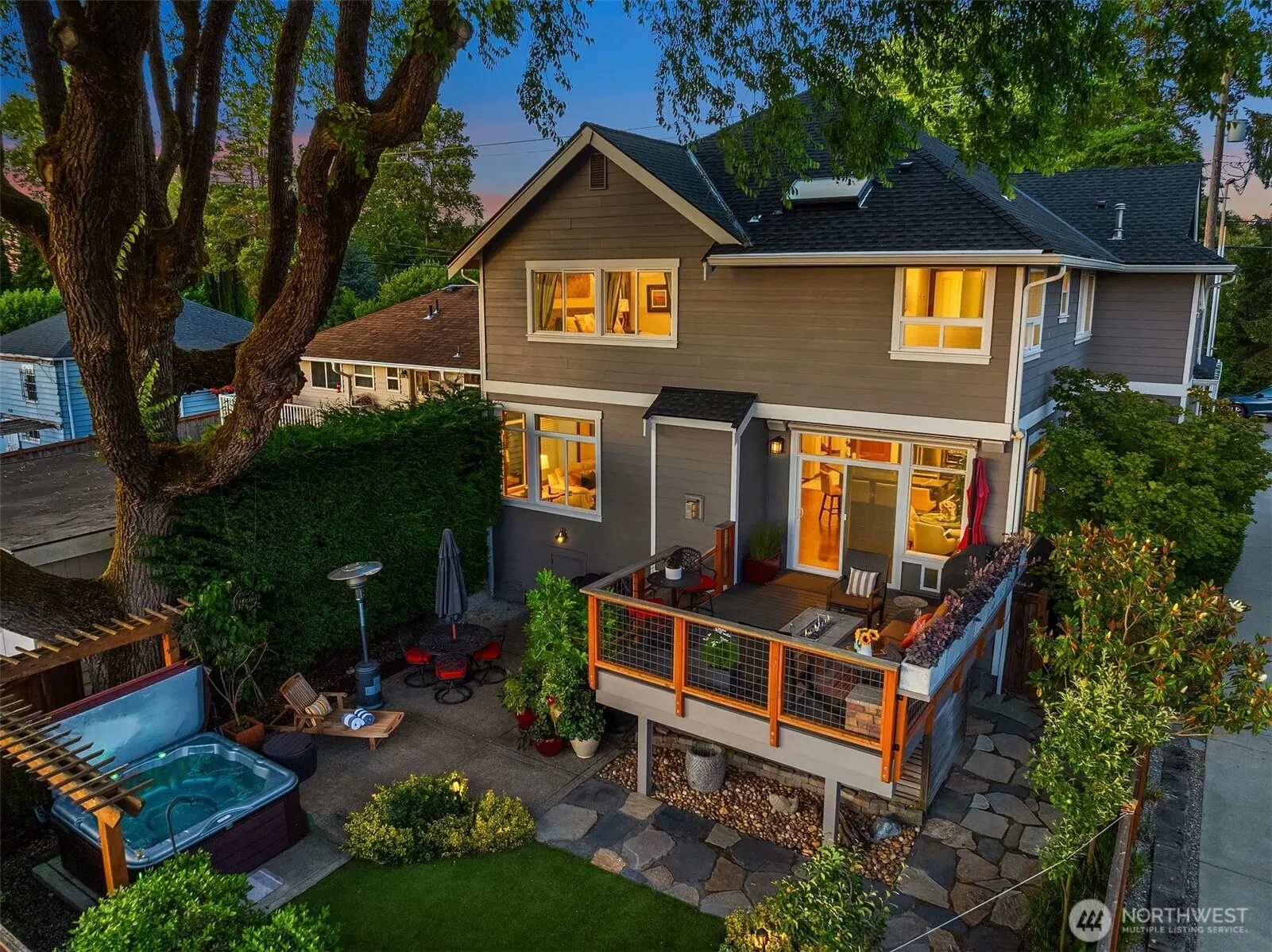 Property photo for 5613 21st Avenue Sw, Seattle