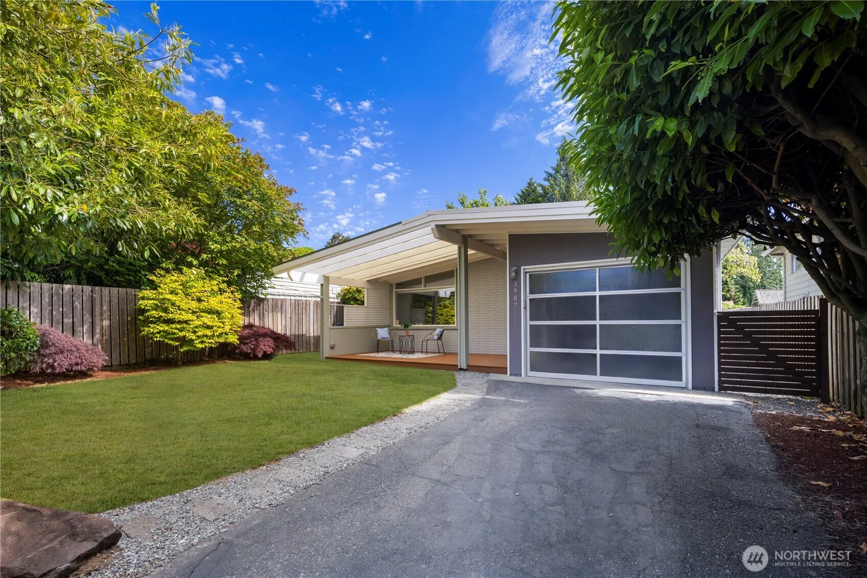Property photo for 3907 Sw 102nd Street, Seattle