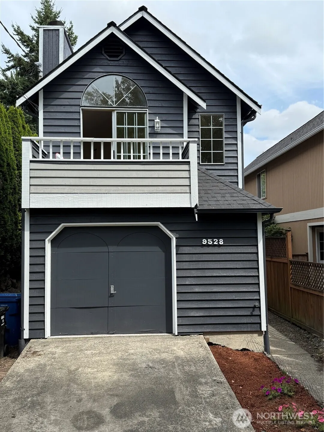 Property photo for 9528 Densmore Avenue N, Seattle