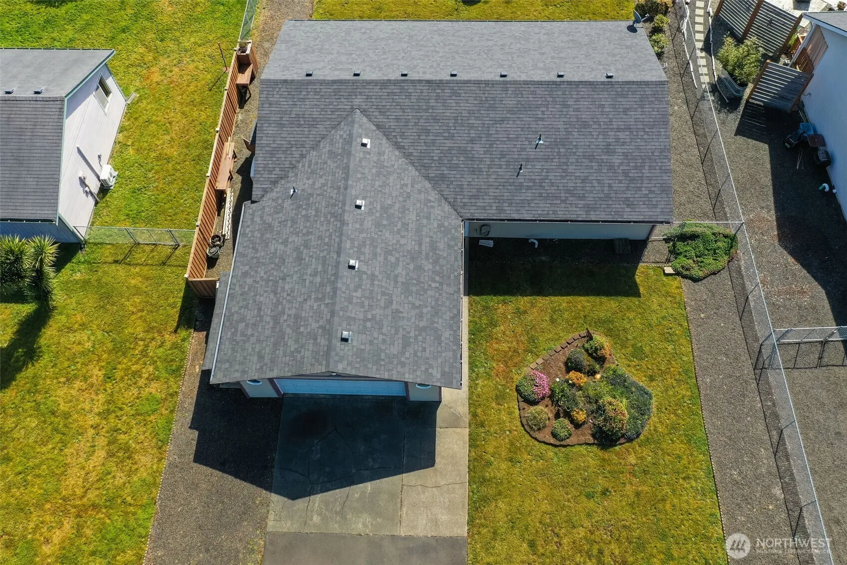 Property photo for 546 Canal Drive Ne, Ocean Shores photo 5