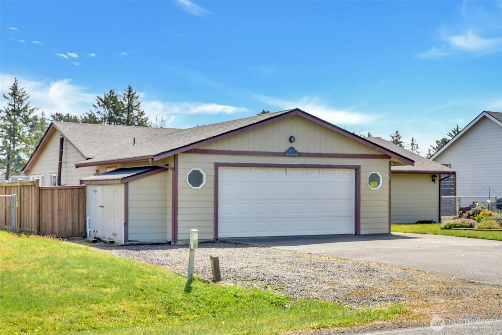 Property photo for 546 Canal Drive Ne, Ocean Shores