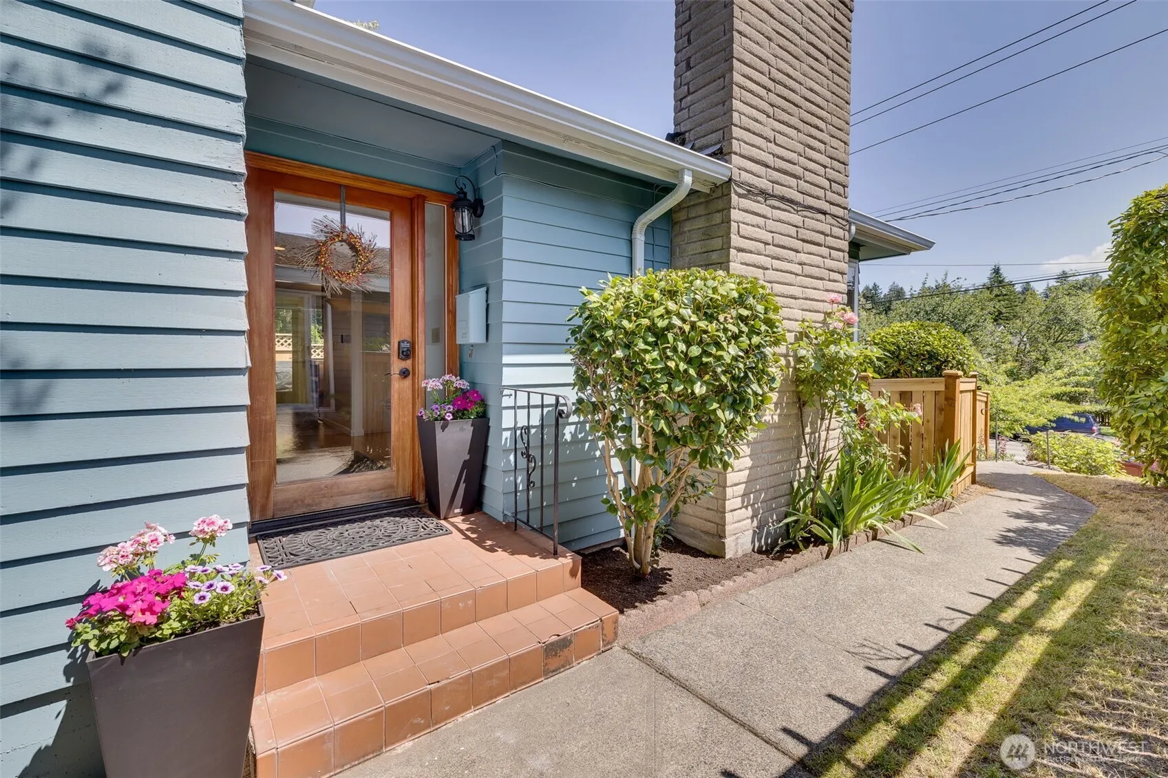Property photo for 3435 34 Avenue W, Seattle photo 2