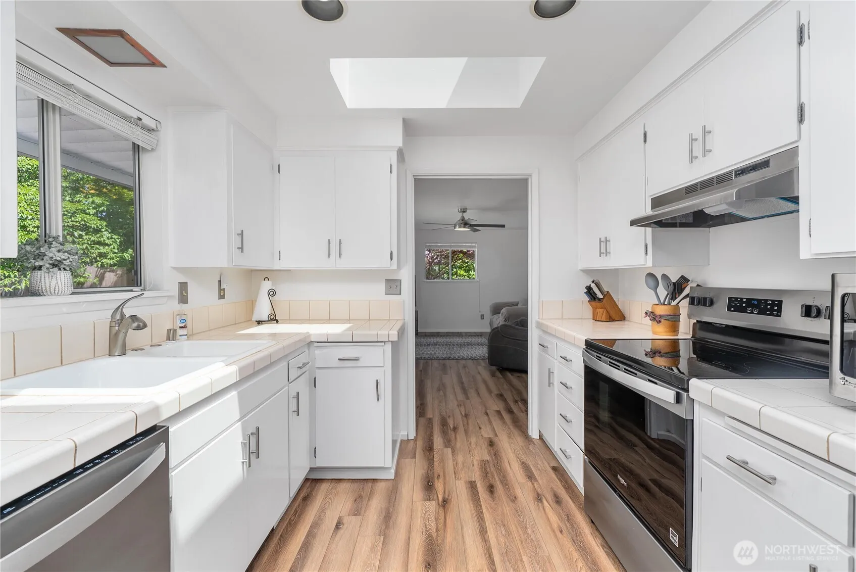 Property photo for 9916 S 248th Street, Kent photo 5
