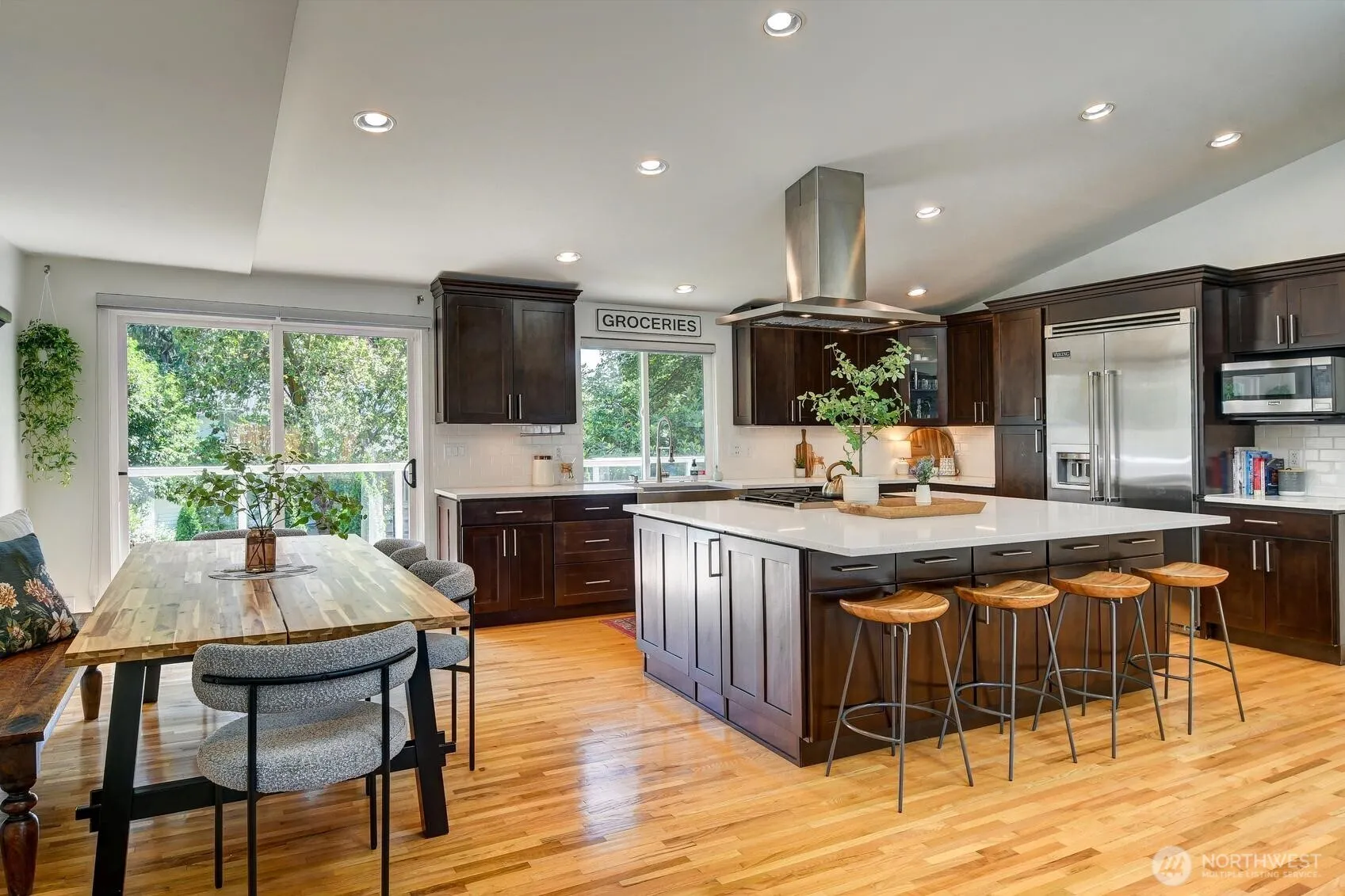 Property photo for 10515 Ne 122nd Street, Kirkland photo 3