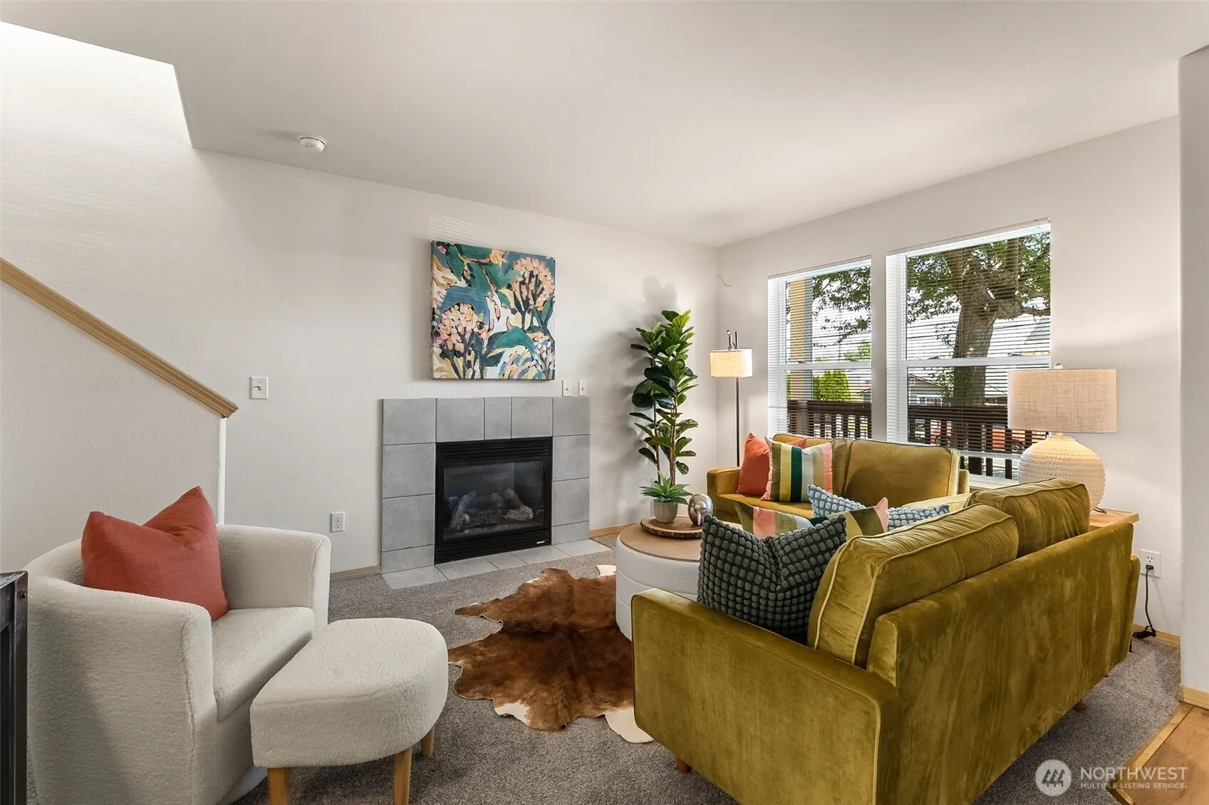 Property photo for 10049 17th Avenue Sw, Seattle photo 2