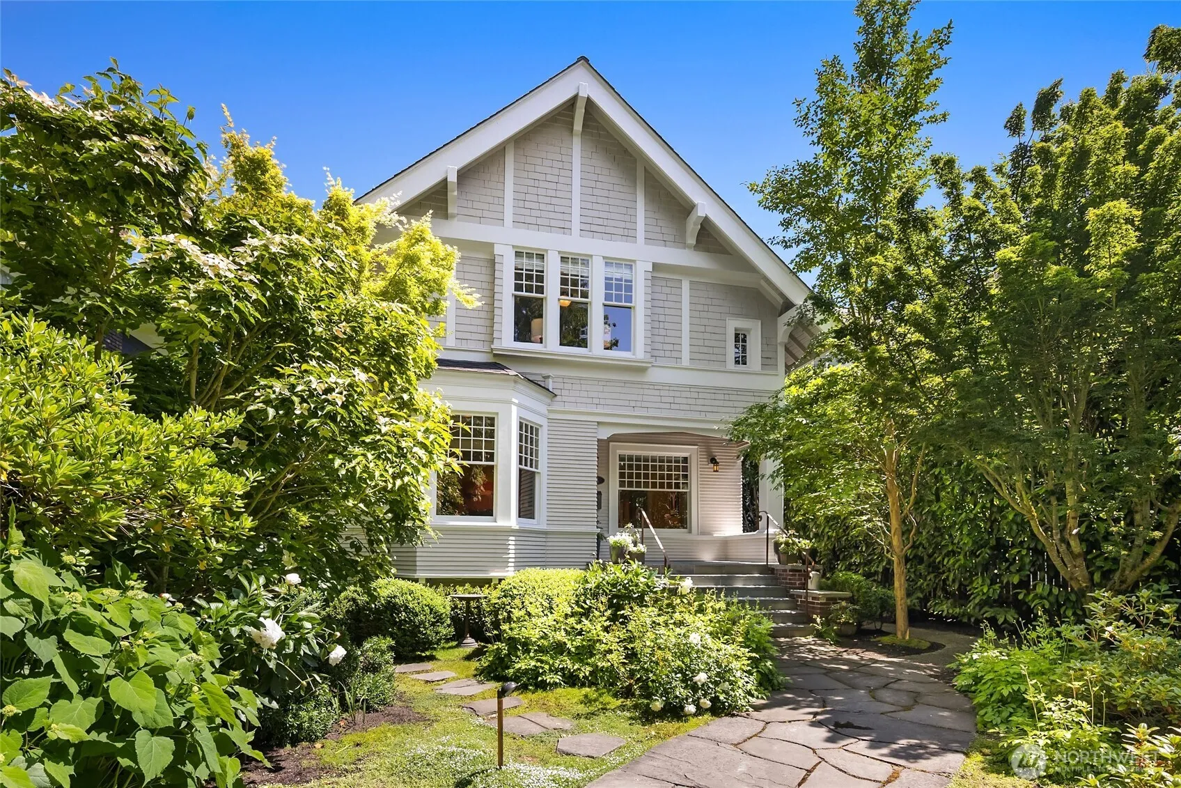 Property photo for 914 18th Avenue E, Seattle