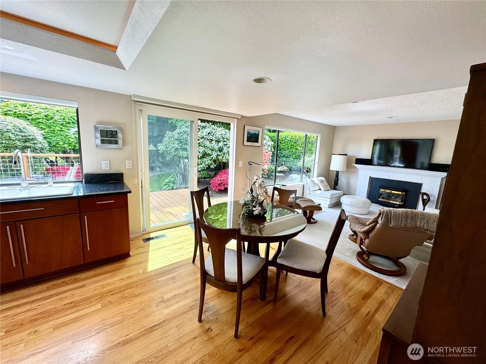 Property photo for 332 162nd Place Se, Bothell photo 4