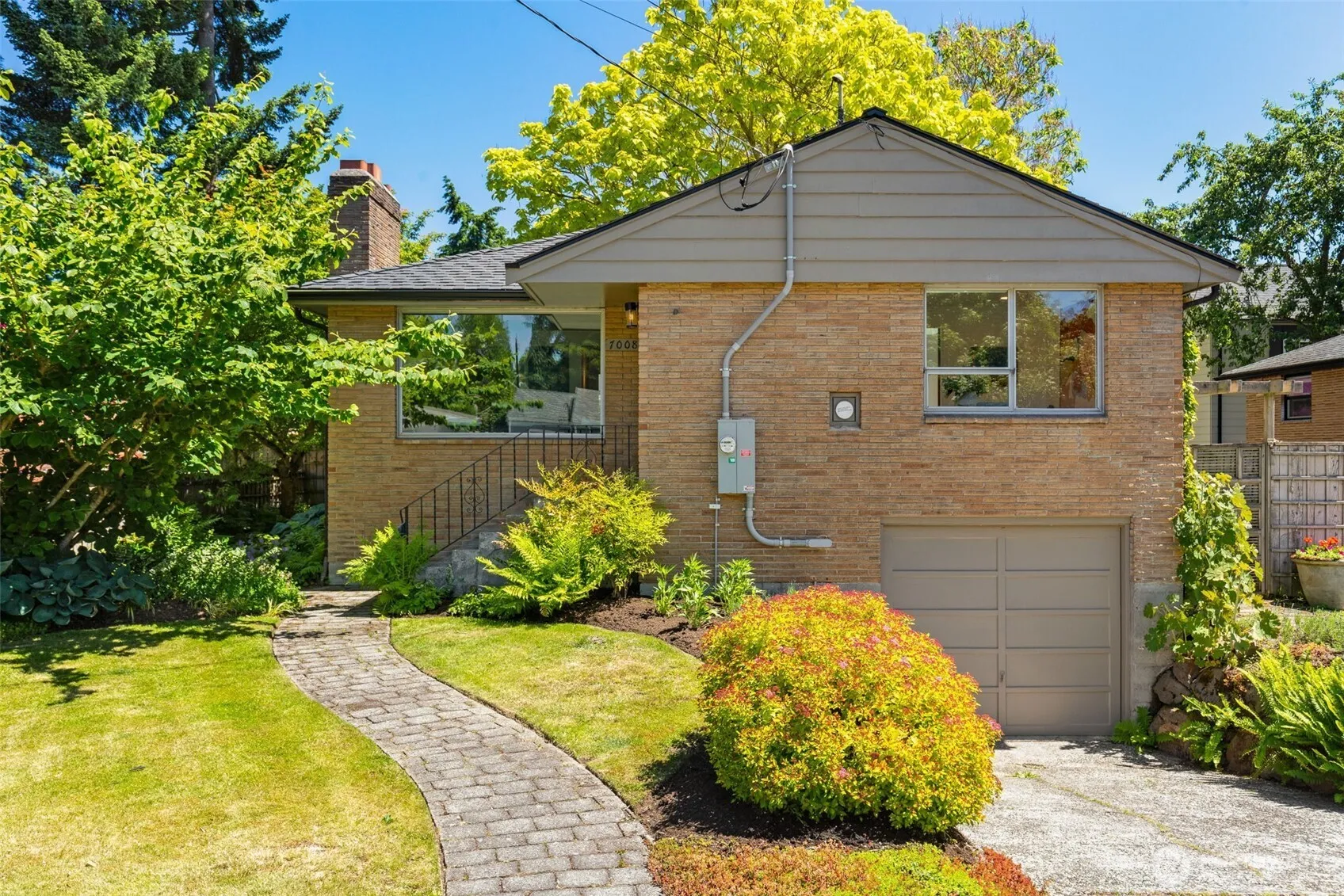 Property photo for 7008 25th Avenue Ne, Seattle