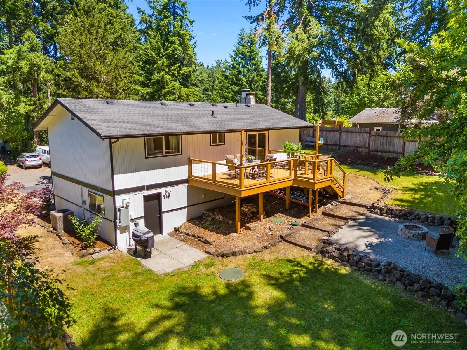 Property photo for 9541 Joann Avenue Ne, Olympia photo 3