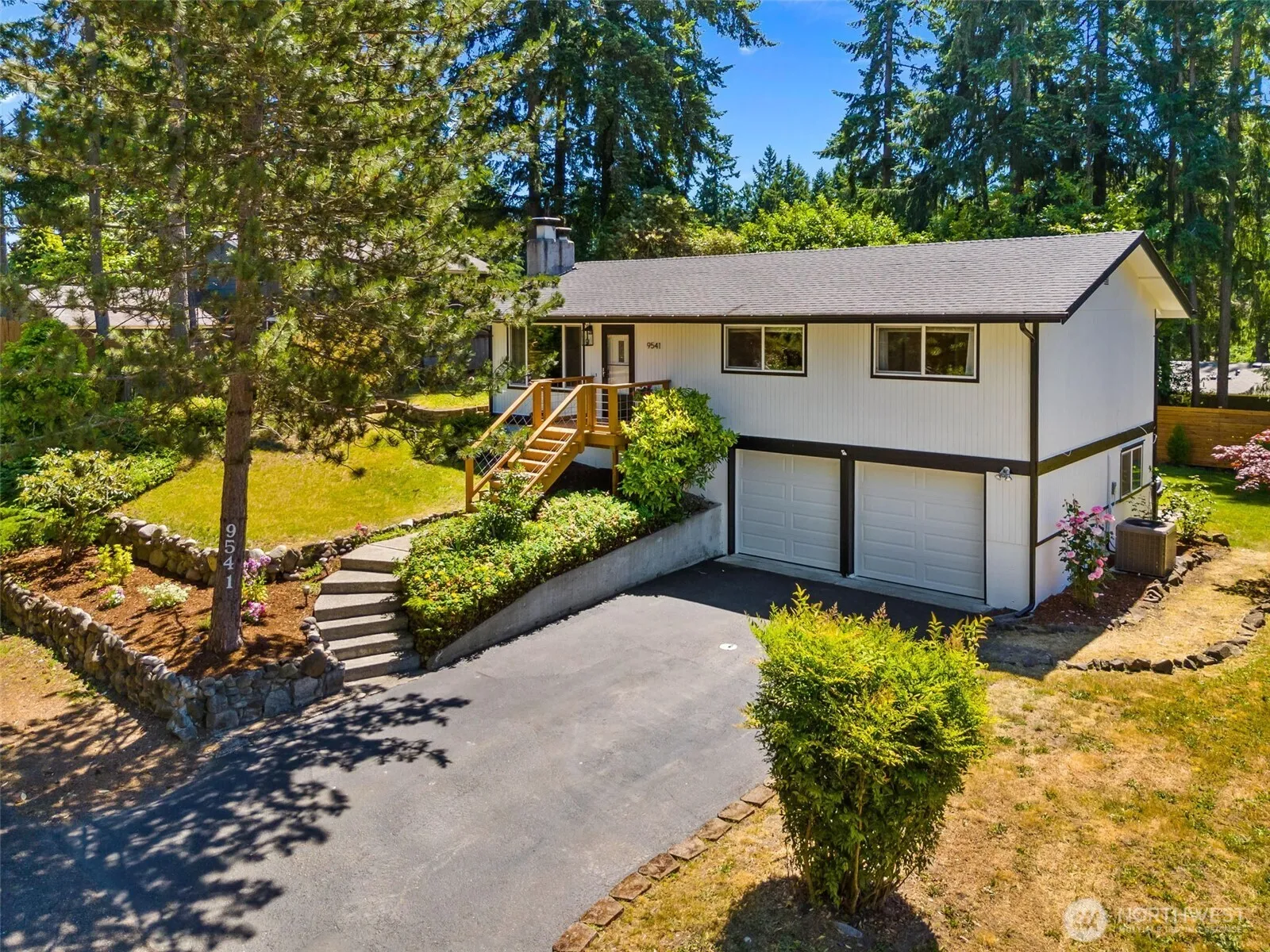 Property photo for 9541 Joann Avenue Ne, Olympia