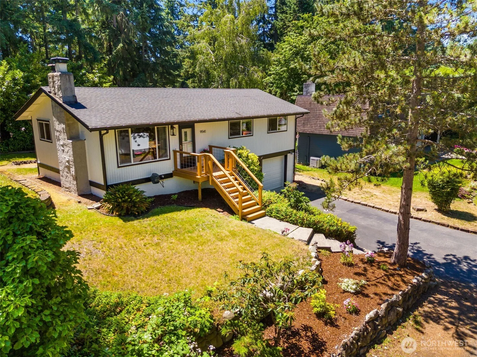 Property photo for 9541 Joann Avenue Ne, Olympia photo 2